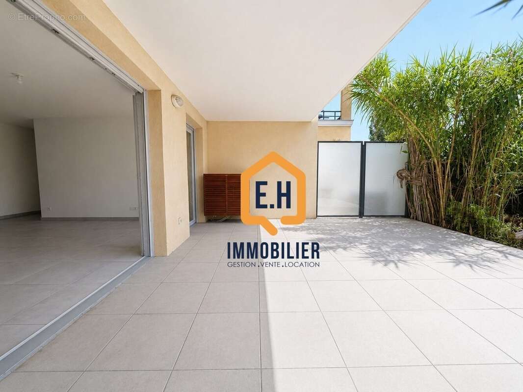 Appartement à BORMES-LES-MIMOSAS