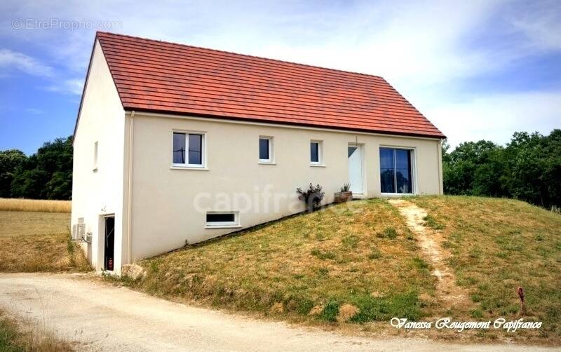 Maison à DIGES