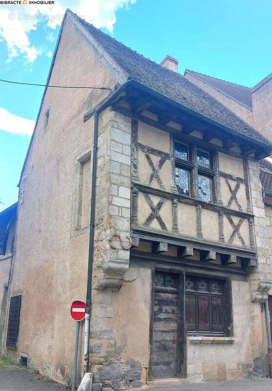 Façade extérieure - Maison à AUTUN