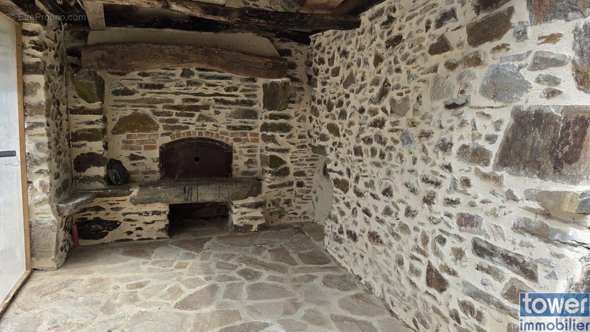 Maison à SAINT-ANDRE-DE-NAJAC
