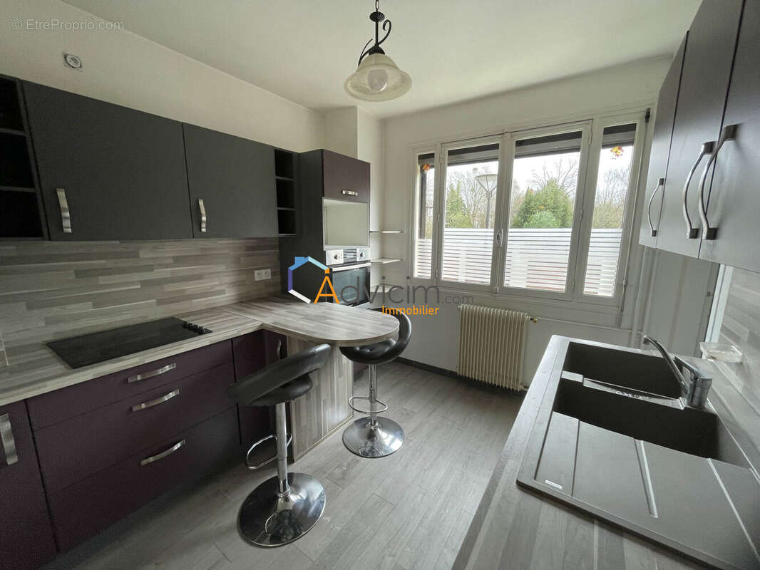 Appartement à LA CHAPELLE-SAINT-MESMIN