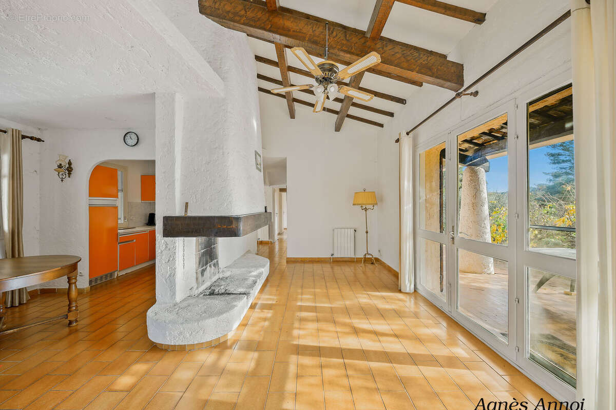 Maison 109 m² à Meounes-Les-Montrieux  - photo 83