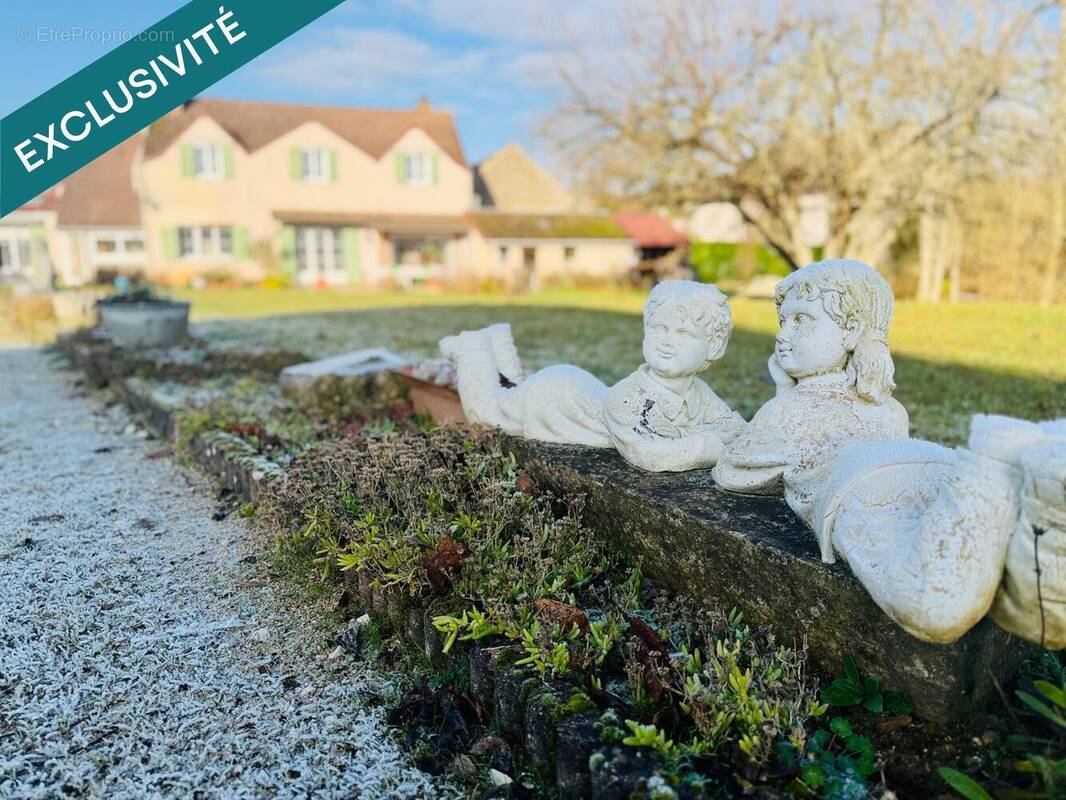 Photo 1 - Maison à BUSSY-EN-OTHE