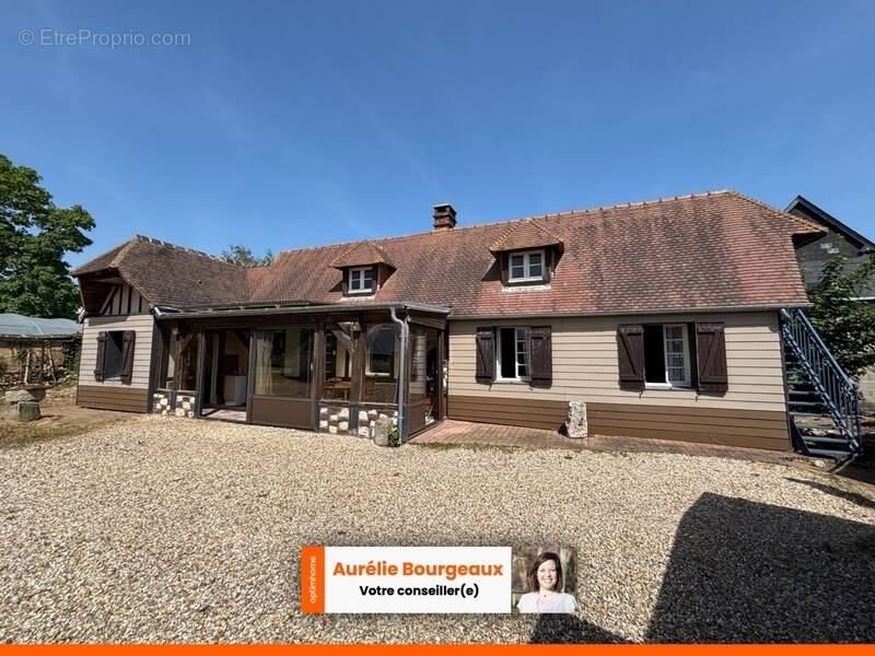 Maison à CLAVILLE