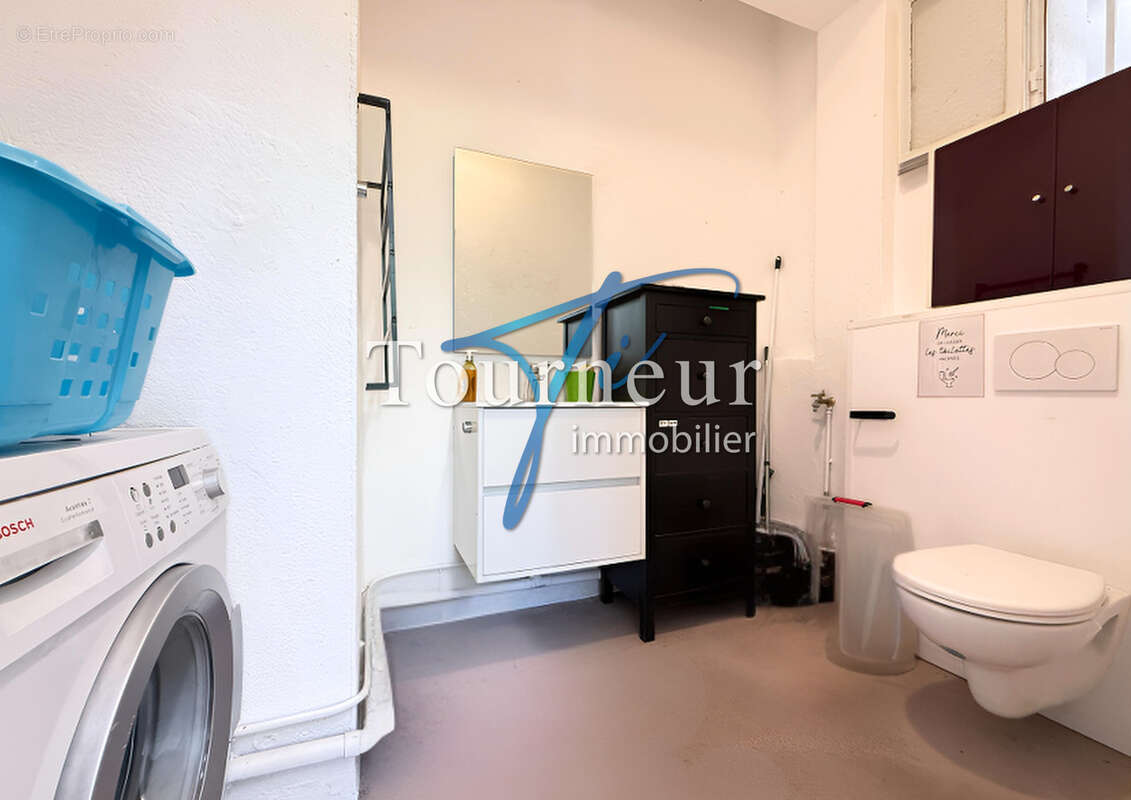 Sanary sur mer rare vente murs commerciaux de 215m2 dont garage parkings securise - photo 12
