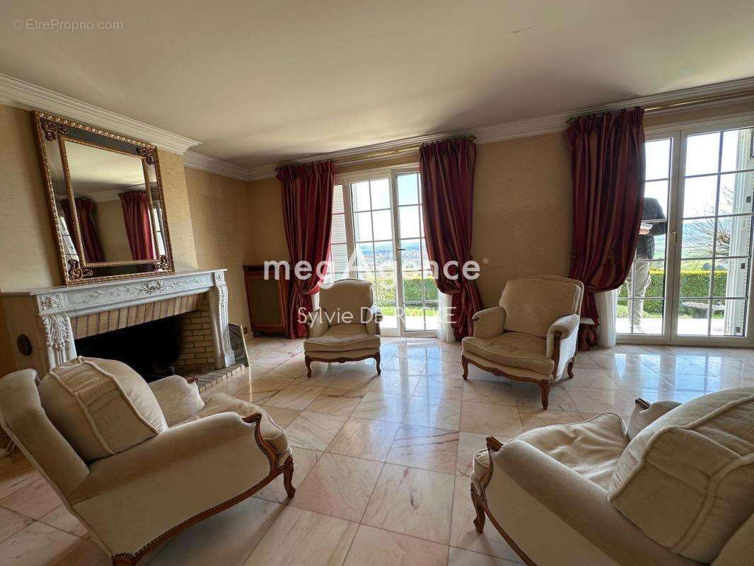Maison à PARON