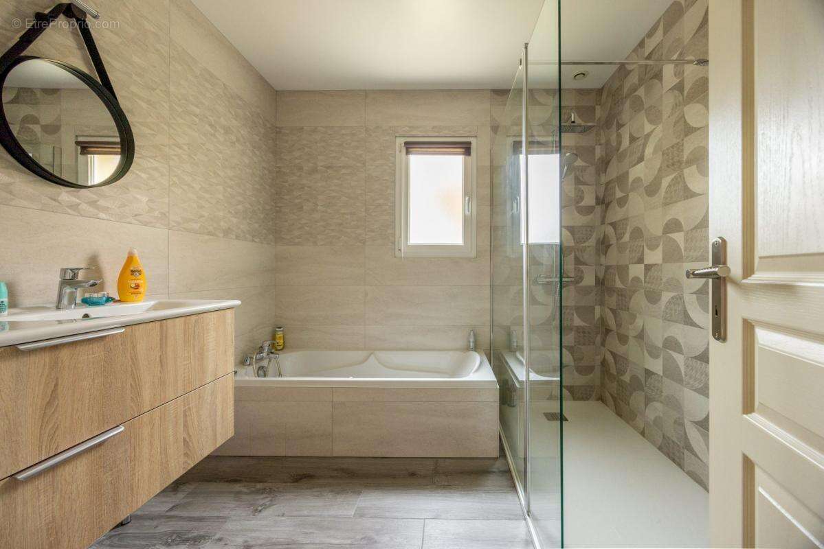 Maison à LES SORINIERES