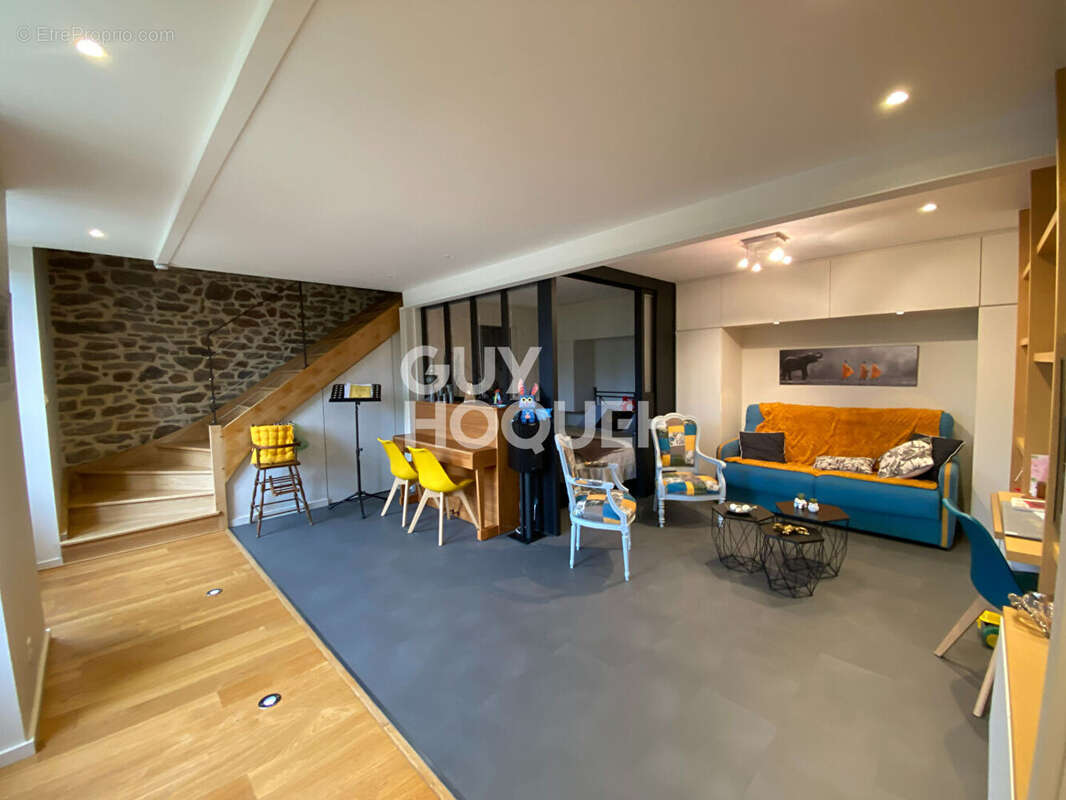 Maison à LA VILLE-ES-NONAIS