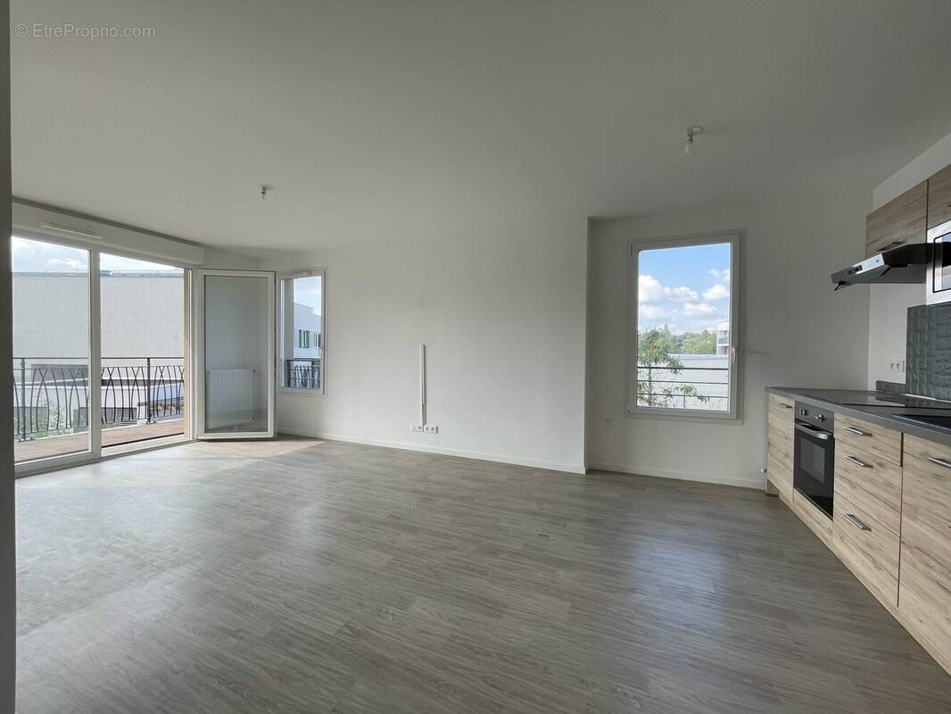 Appartement à CORBEIL-ESSONNES
