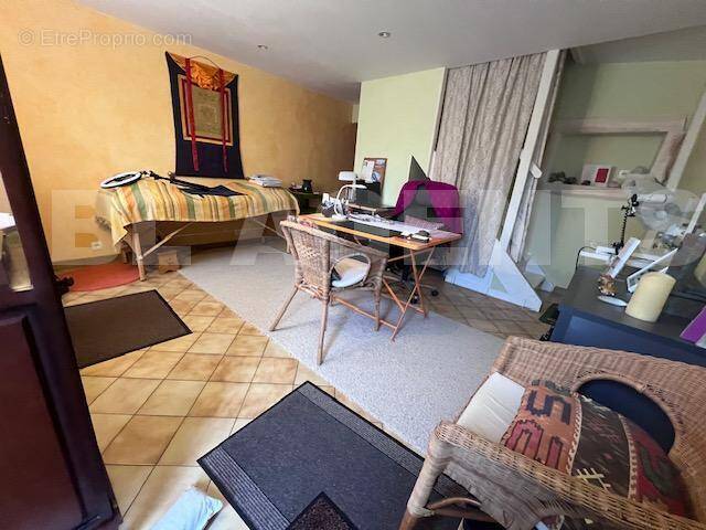 DCBA51F8-27E5-4A14-A4B4-A5807466F6D2 - Maison à MAROLLES-EN-HUREPOIX