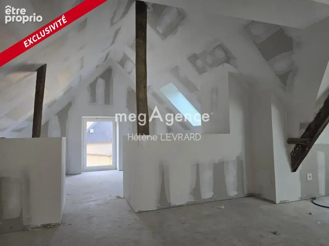 Proche Sainte-Suzanne : maison en cours de rénovation - photo 5