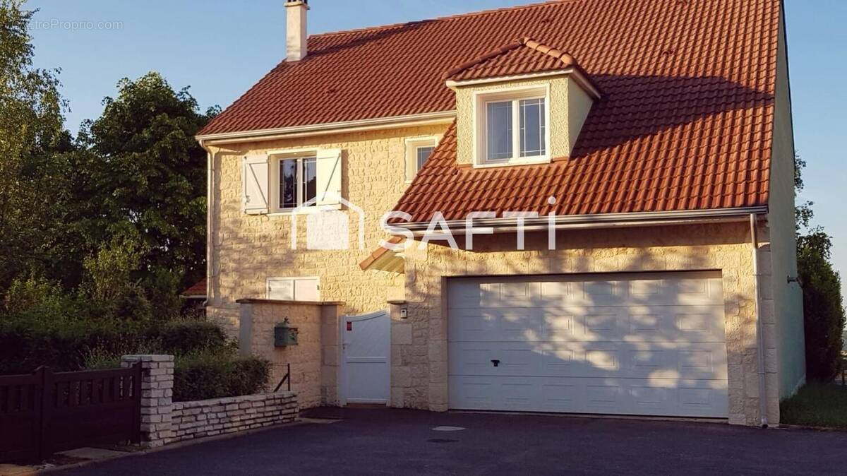 Photo 1 - Maison à LA FERTE-ALAIS