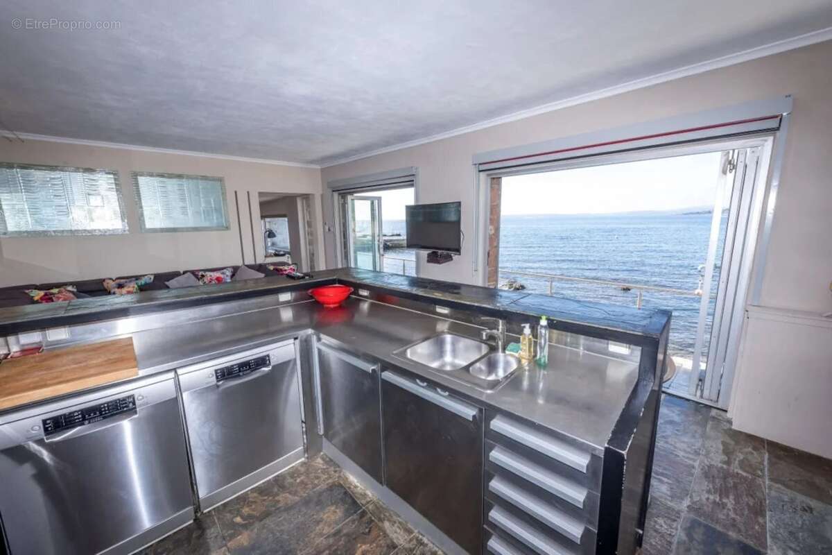 Maison à ROQUEBRUNE-SUR-ARGENS