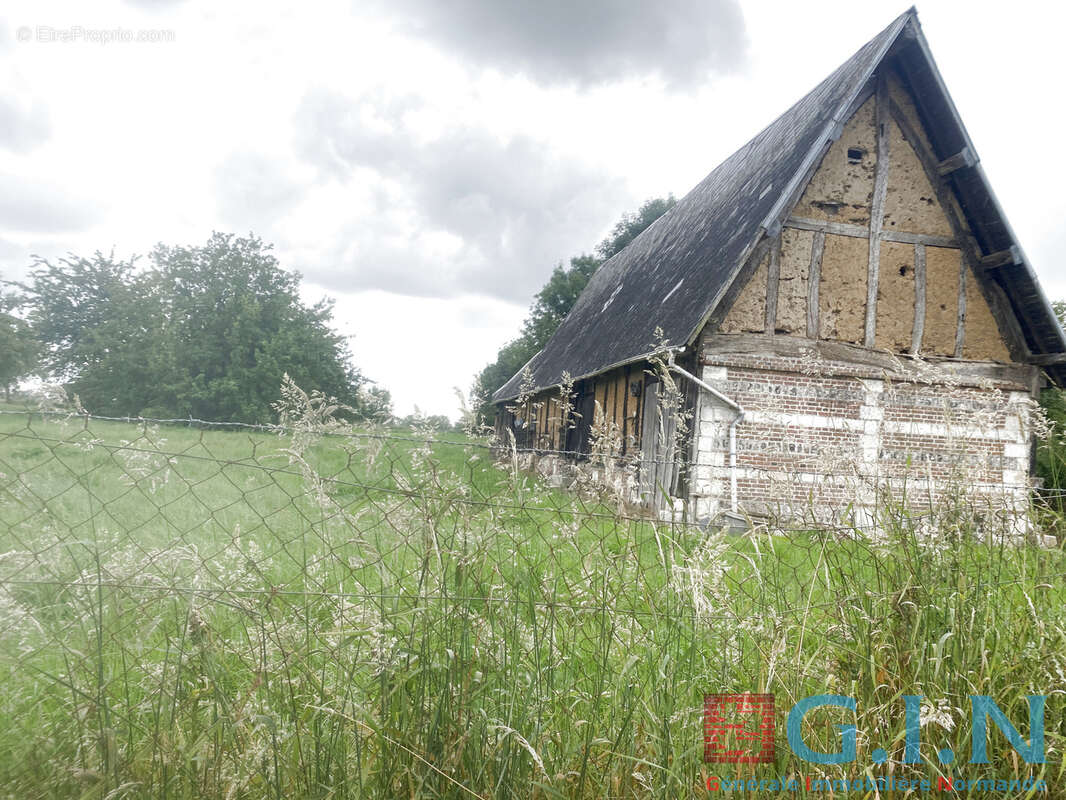 Parking à BOURNEVILLE