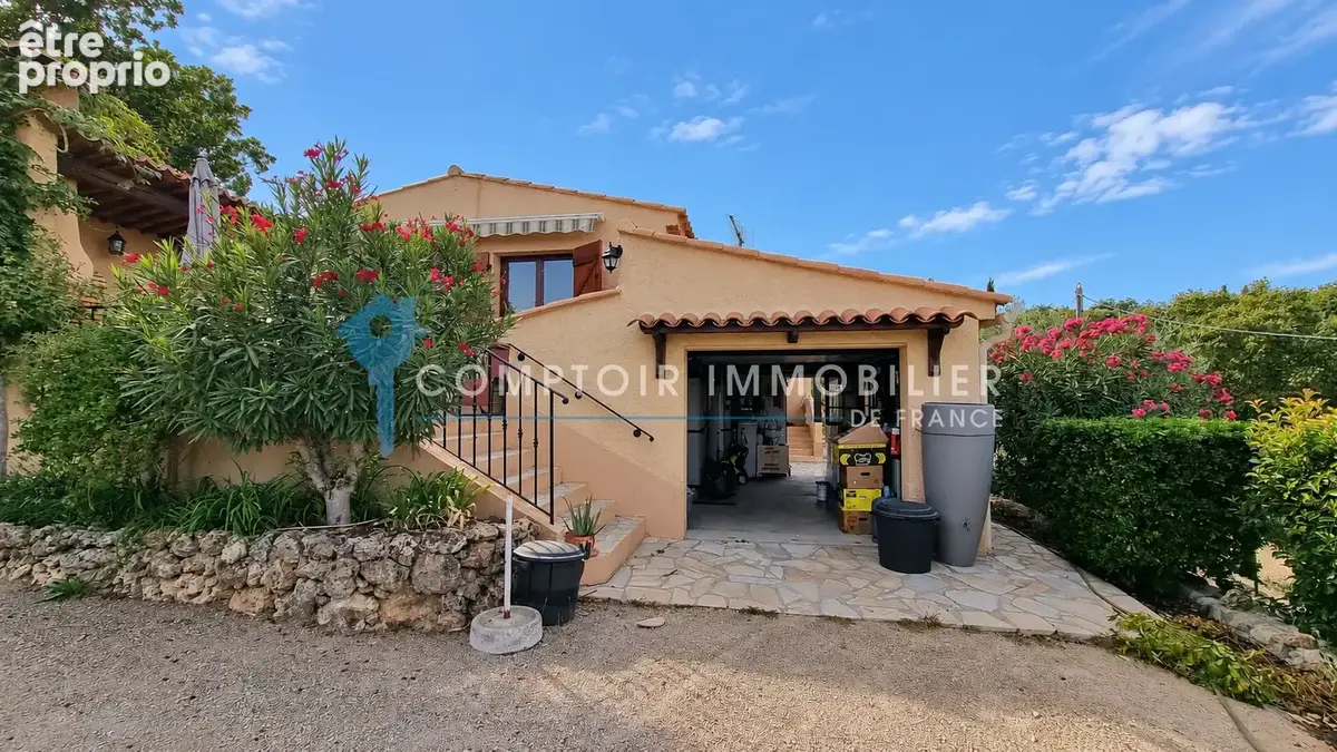 VAR (83) - À VENDRE - FLAYOSC - Villa 3 chambres avec vue dominante sur les collines de Flayosc - photo 21