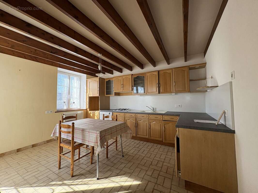 Maison à SAINT-PLANCHERS