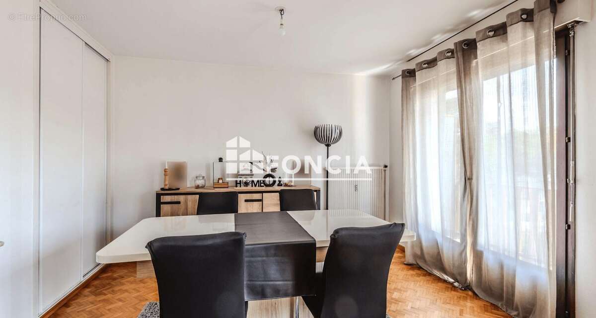 Appartement à DOUVAINE