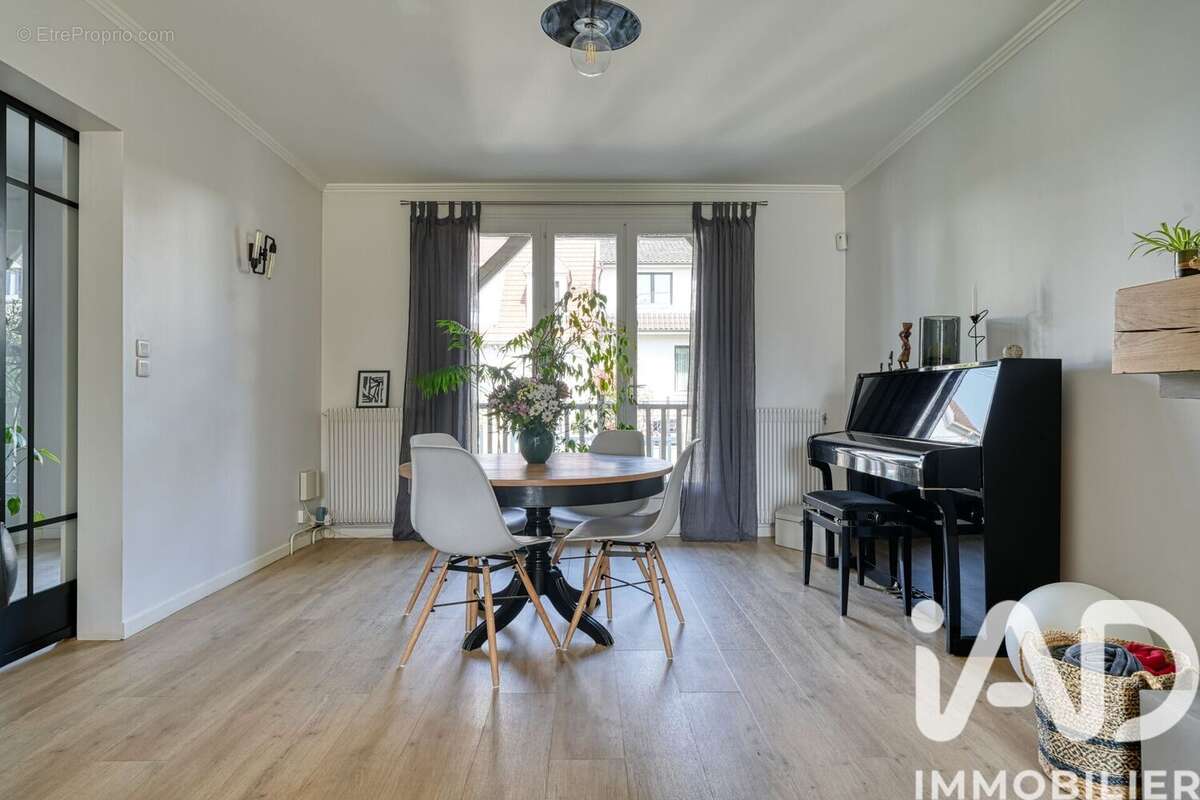 Photo 3 - Maison à LES PAVILLONS-SOUS-BOIS