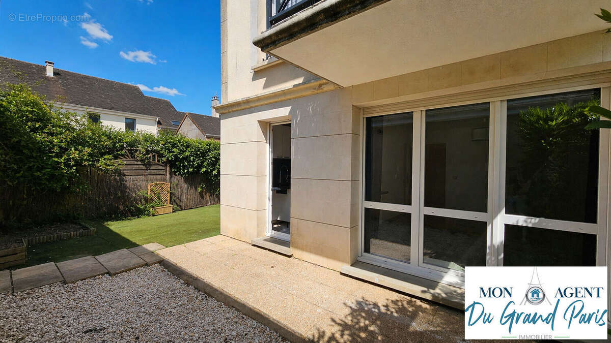 Appartement à MAGNY-LES-HAMEAUX