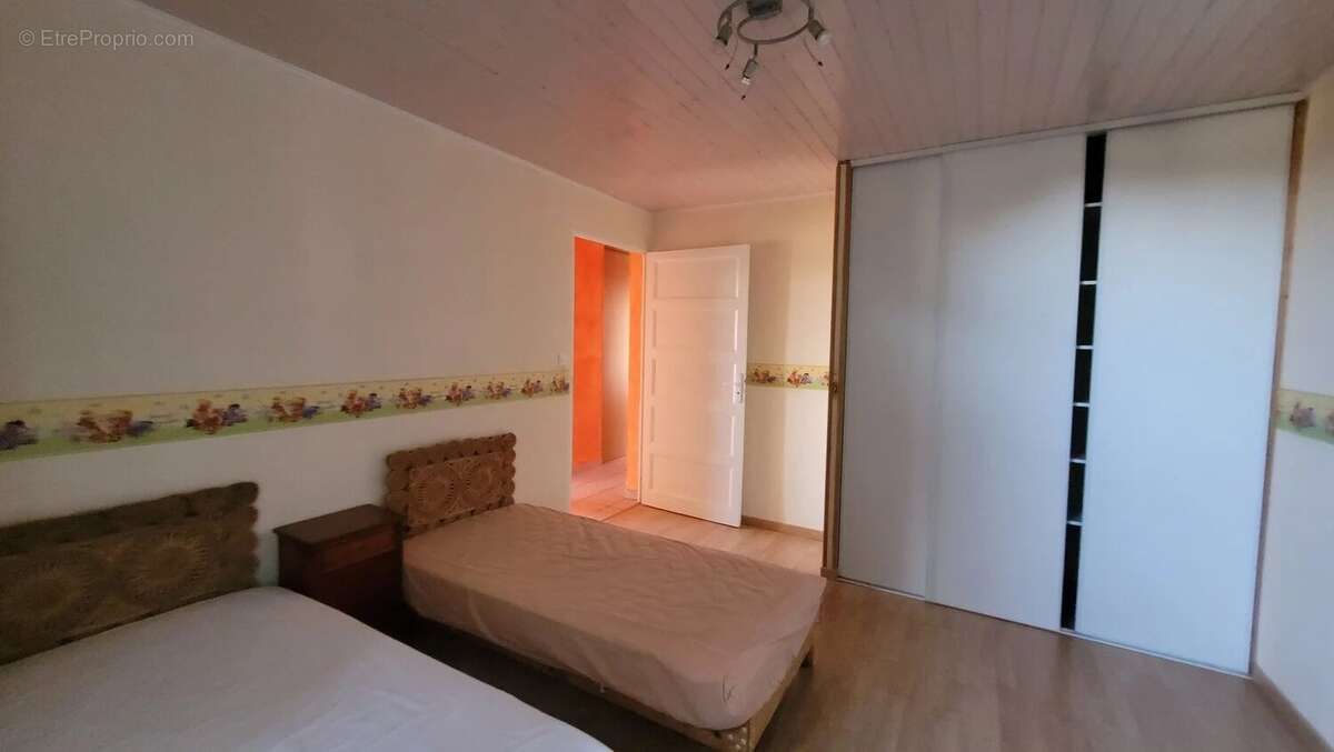 Appartement T3 avec balcon, garage et jardin privatif à Saint Agrève - photo 9