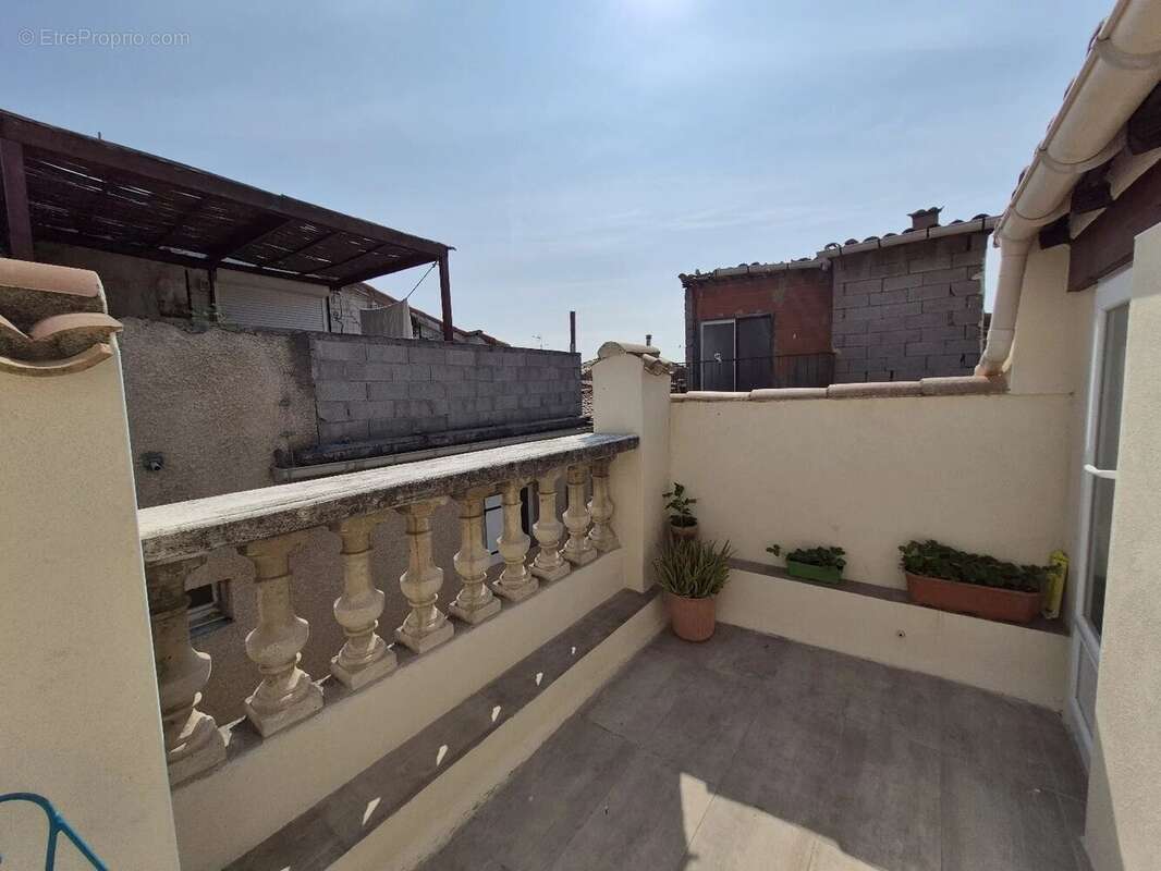 Maison à COURNONTERRAL