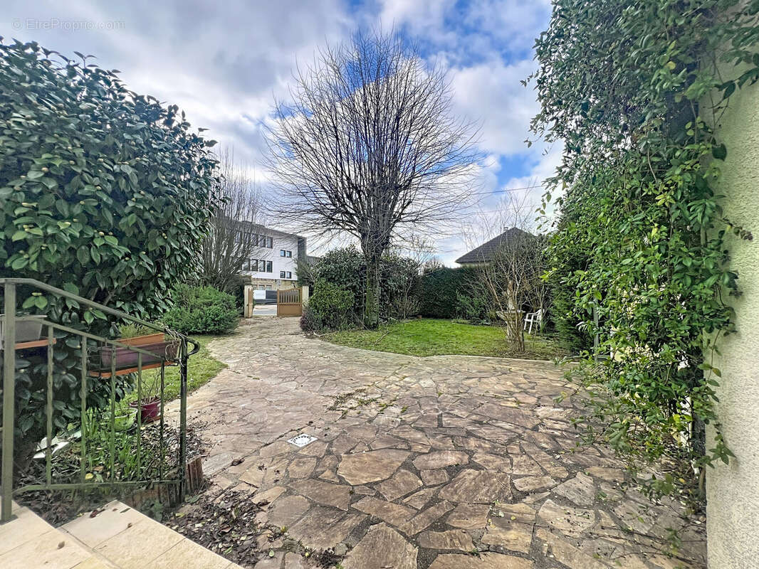 Maison à MAGNY-LES-HAMEAUX