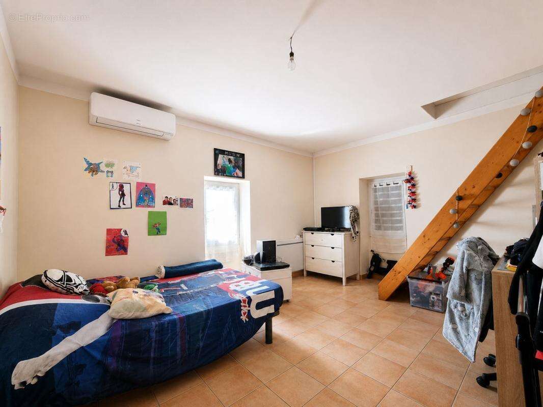 Spécial Investisseur – Mas en Pierre Rénové (2 Logements Loués) - photo 10