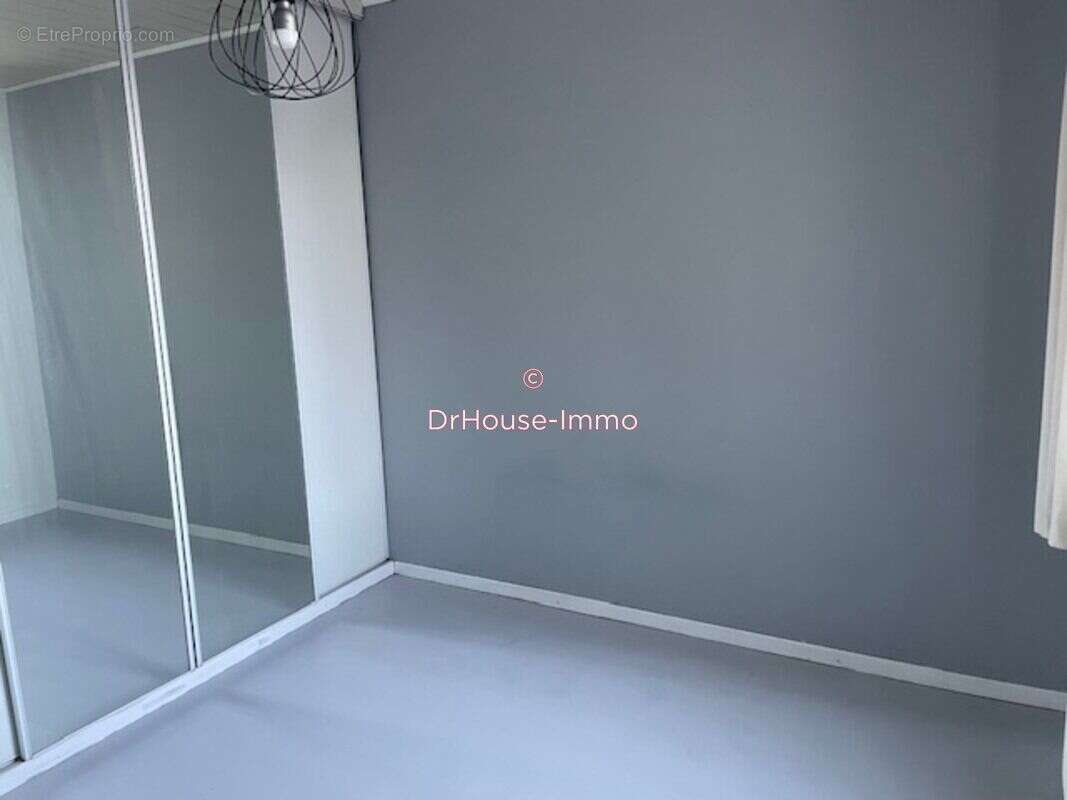 Maison à MAGNAC-SUR-TOUVRE