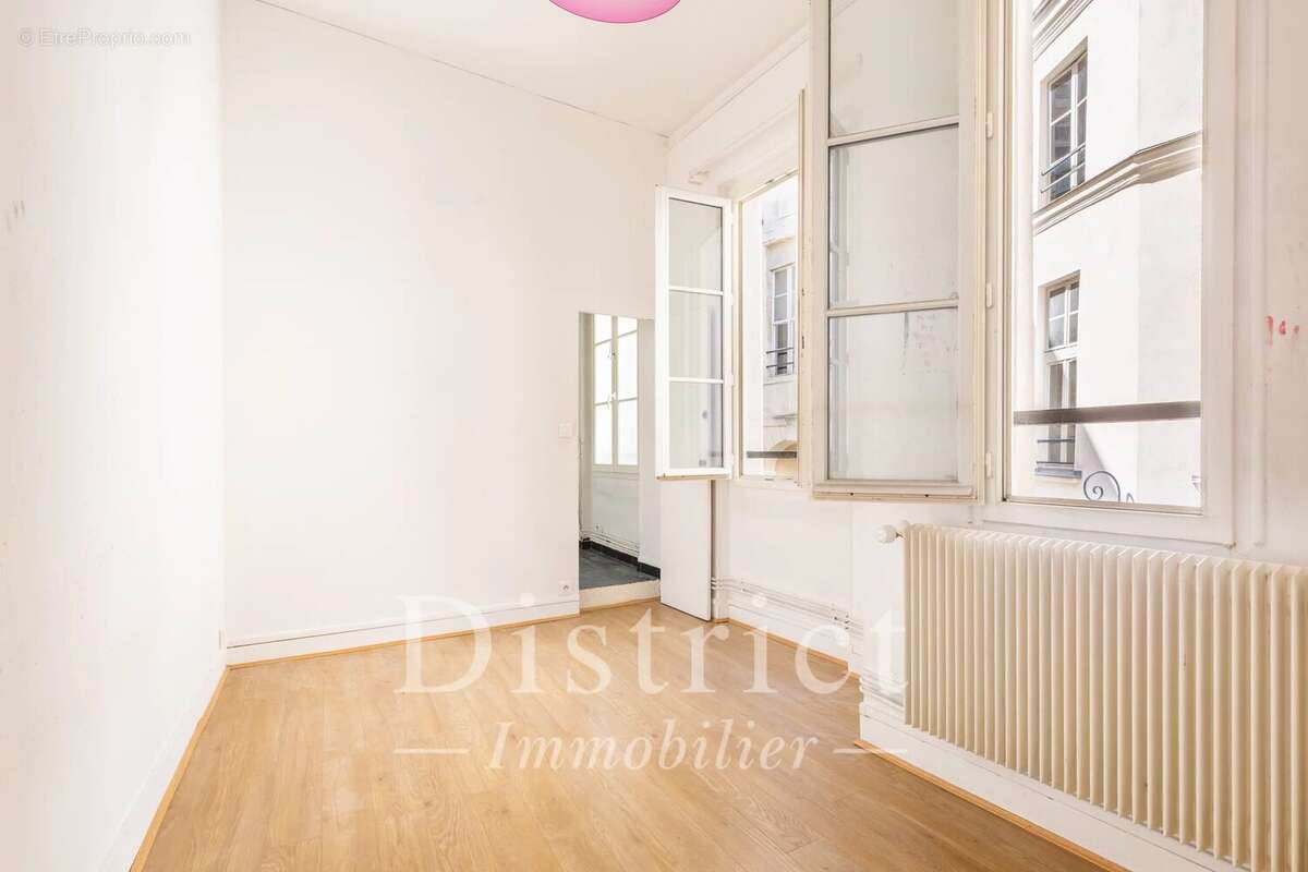 Appartement à PARIS-4E
