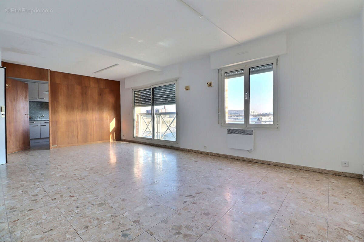 Appartement à LA COURNEUVE