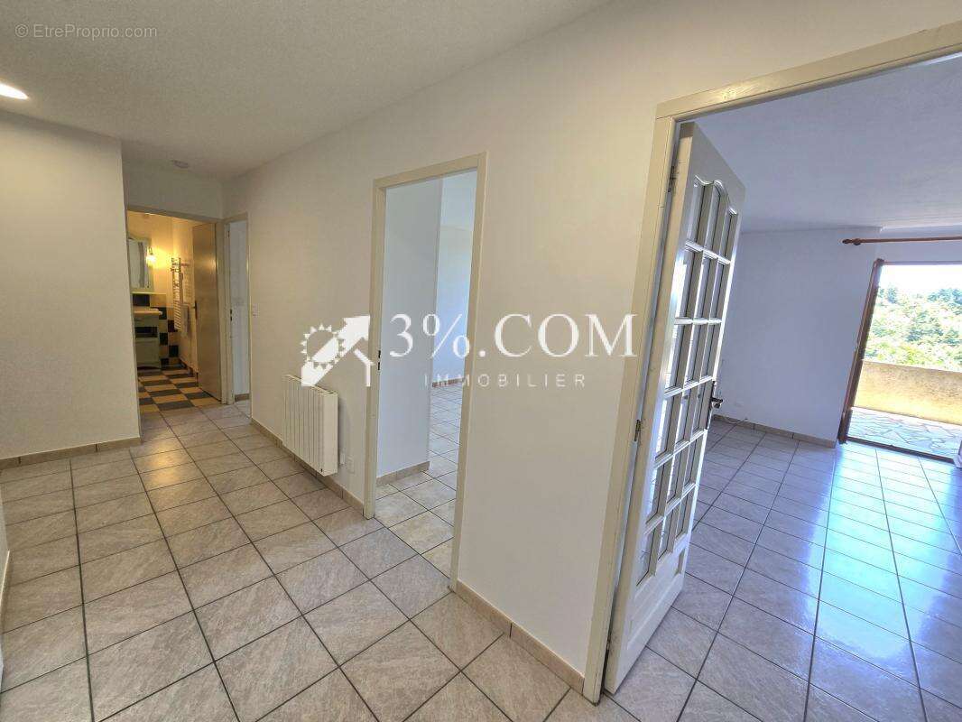 Appartement de 90m2 et 2 chambres - terrasse avec vue panora - photo 9