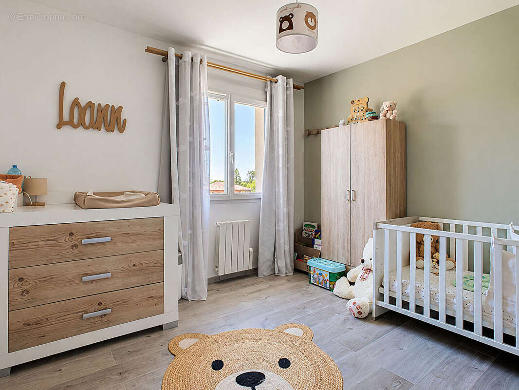 Maison - T5 - 98 m² - photo 10