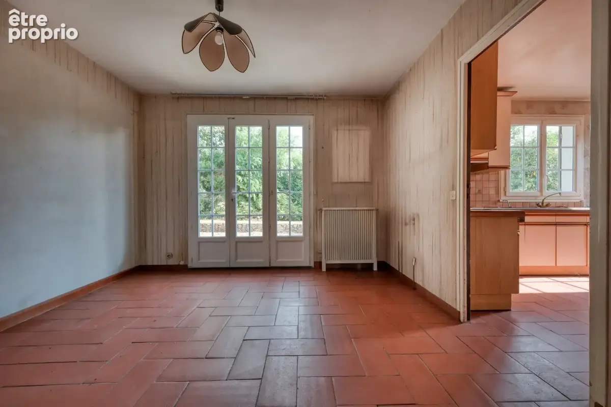 Maison familiale 10 pieces - 6 chambres - sous sol total - terrain de 1800m2 - photo 11