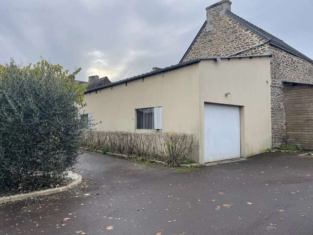 Maison à LA VICOMTE-SUR-RANCE