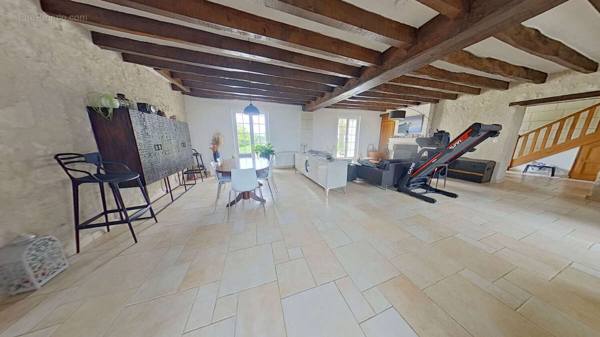 Maison à SAINTE-CATHERINE-DE-FIERBOIS