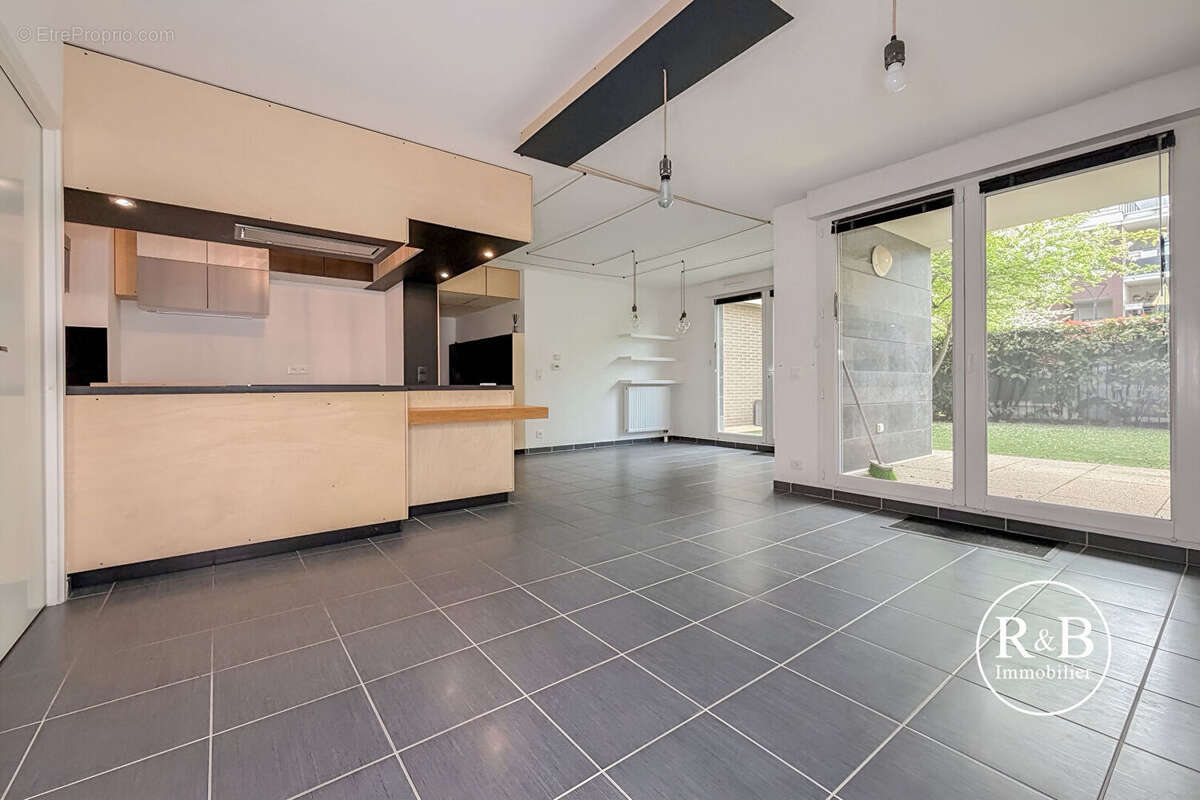 Appartement à VILLEPREUX