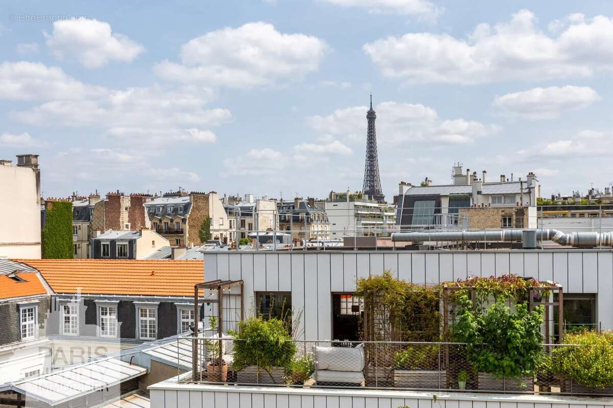 Appartement à PARIS-16E