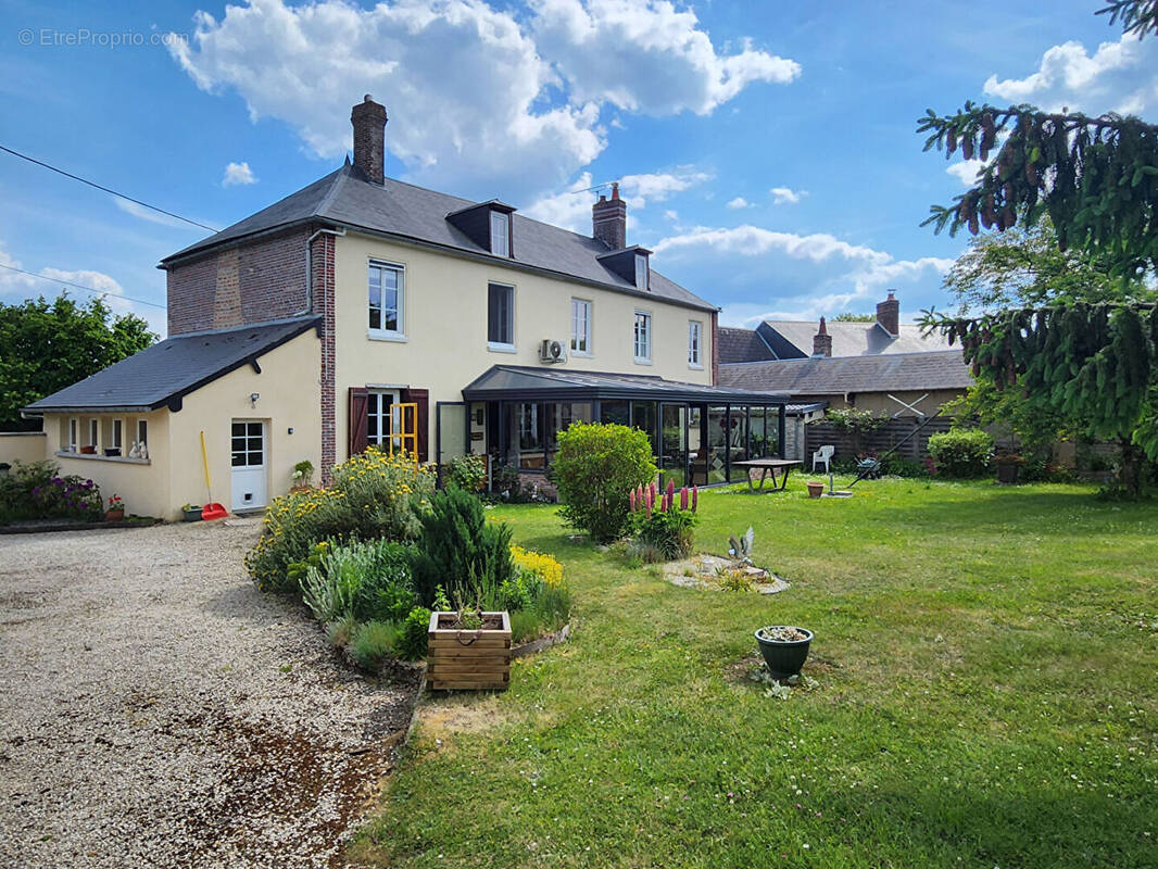 Maison à GRANDVILLIERS