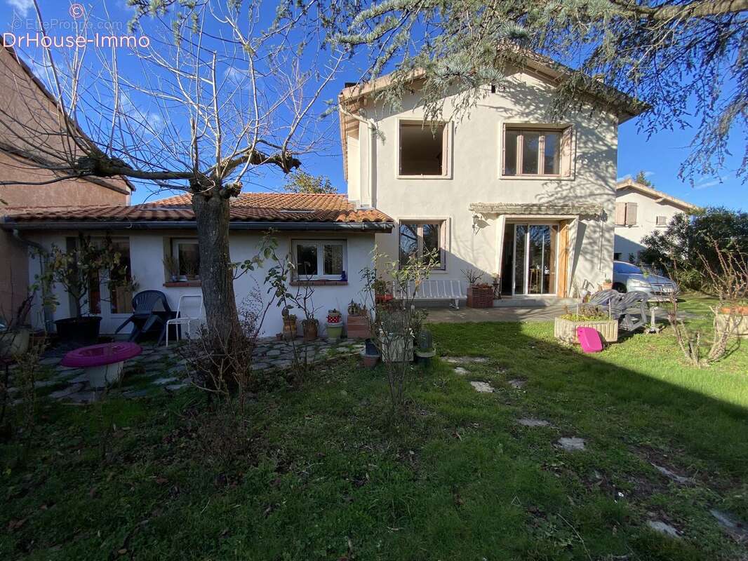 Maison à LA TOUR-DU-CRIEU