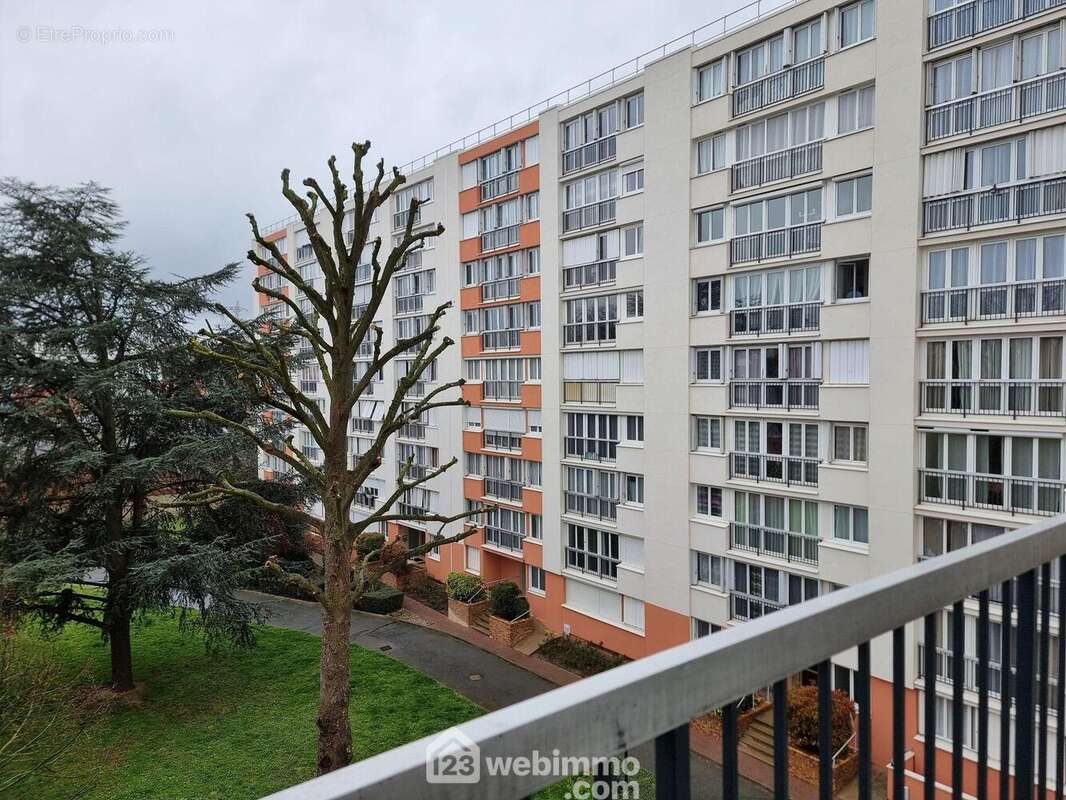 Appartement à THIAIS