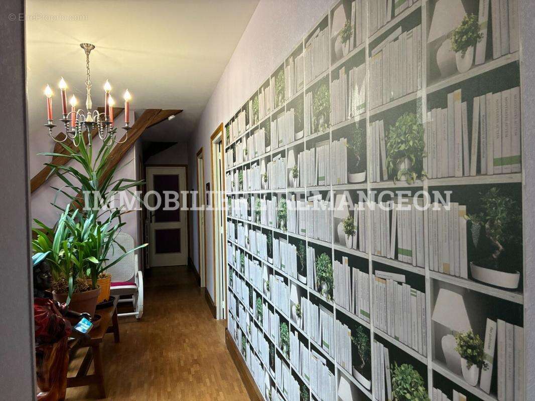 Maison à NEUVY-SUR-BARANGEON