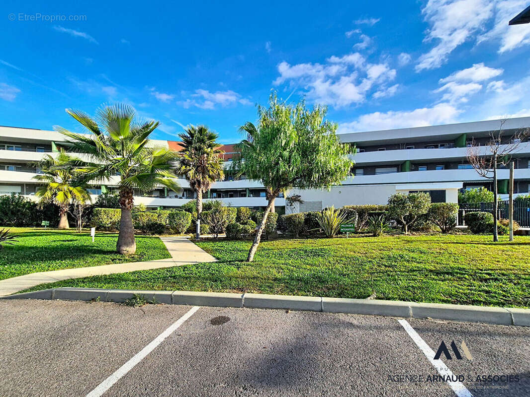 Appartement à SAINT-CYR-SUR-MER