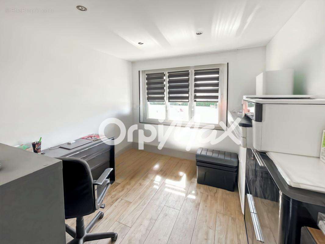 Maison À Vendre 160 M² BAINCTHUN - photo 10