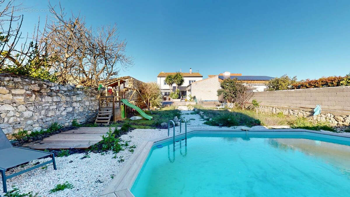 Maison Sigean 8 pièce(s) 214 m2 - photo 5