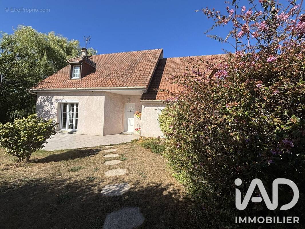 Photo 1 - Maison à SAINT-JOUIN-BRUNEVAL