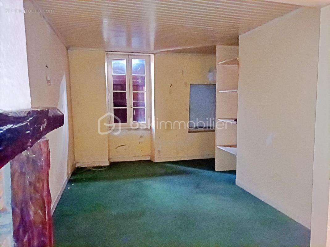 Appartement à CAZALS