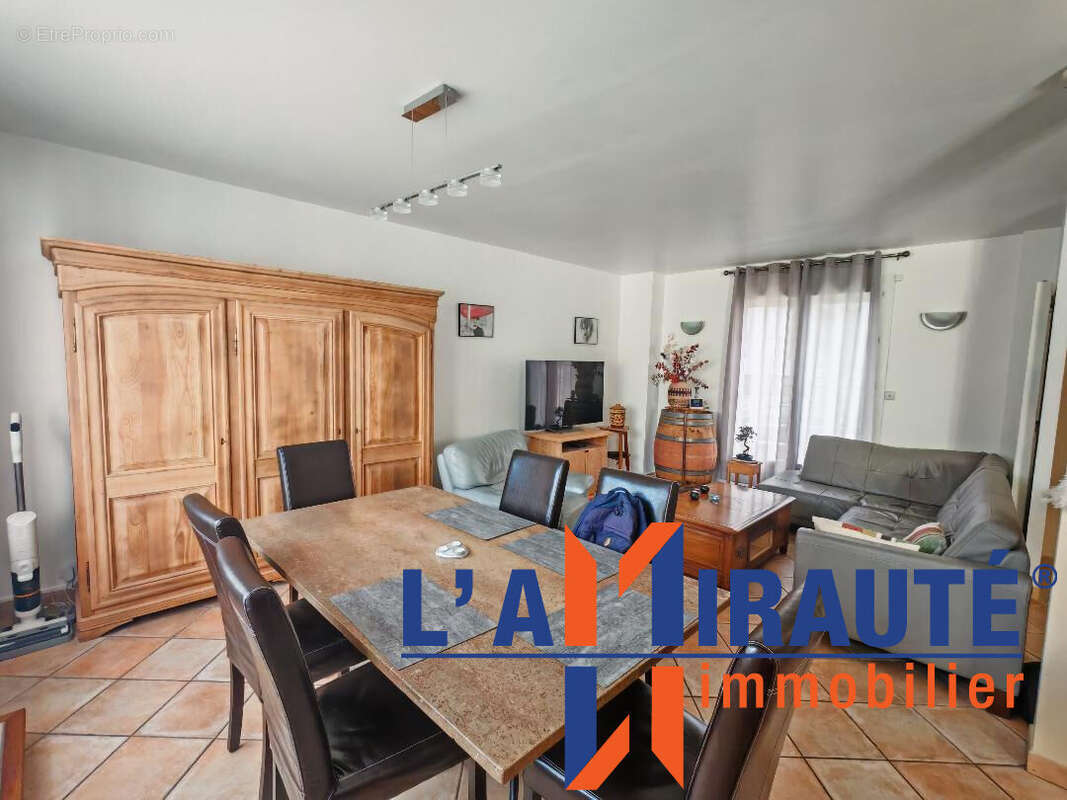 Maison à SARTROUVILLE