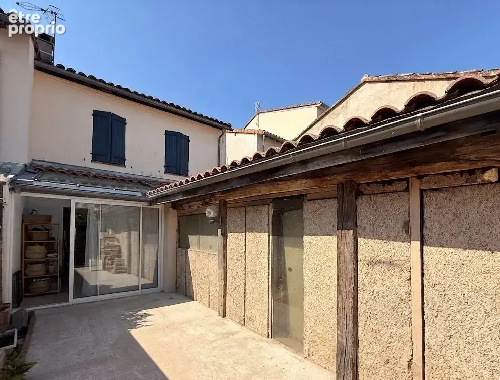 Maison de village avec garage - photo 2