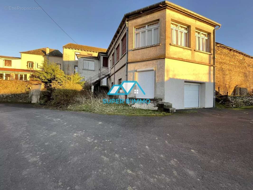 Maison à LA CHAPELLE-LAURENT