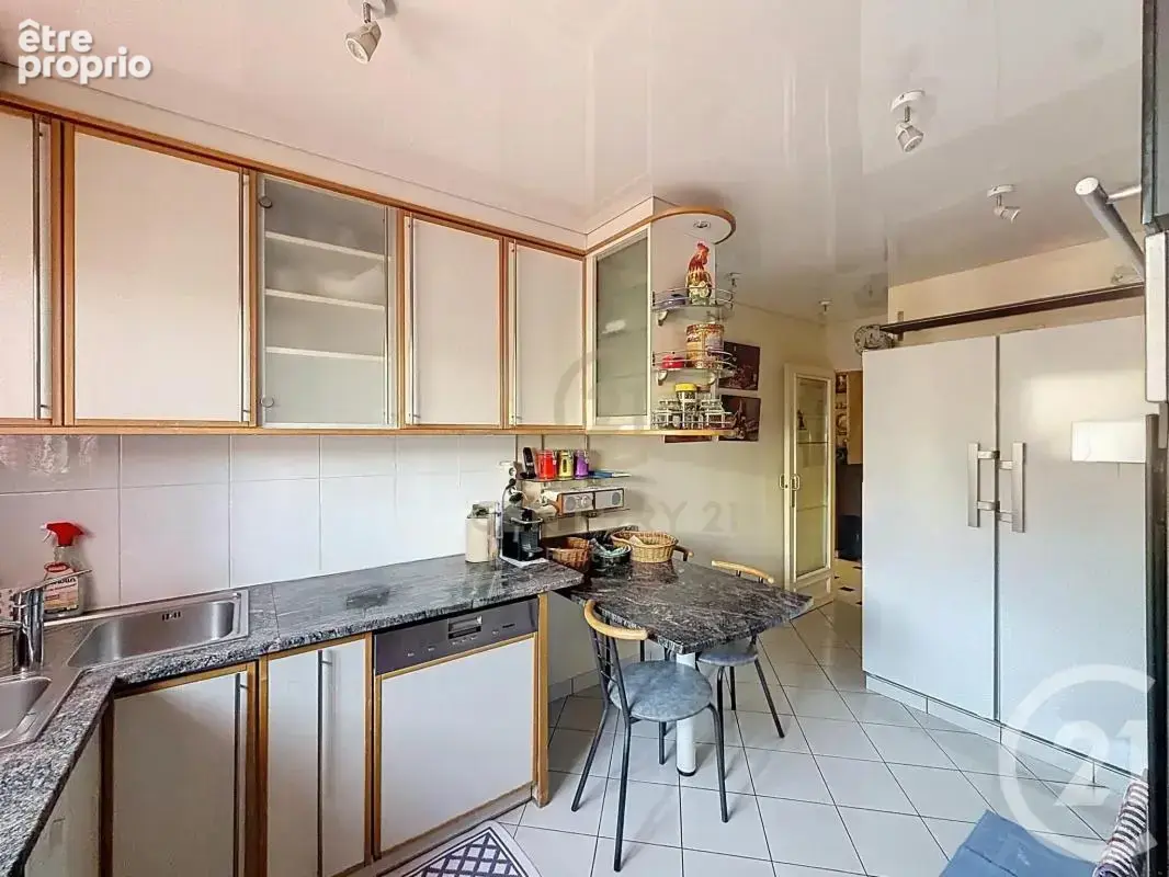 Appartement 109 m² à Lyon-4e  - photo 6